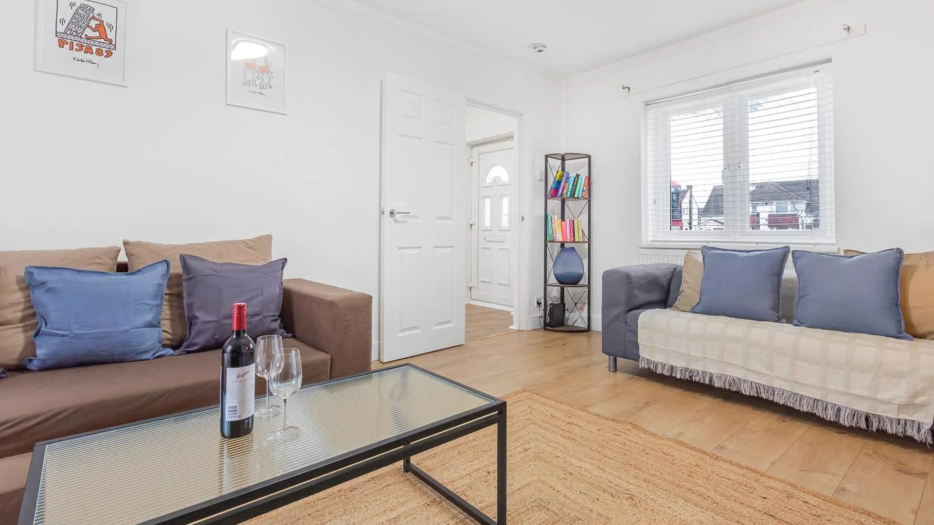 Heathrow 3Bdr Home With Free Parking Cranford 0*,  Egyesült Királyság