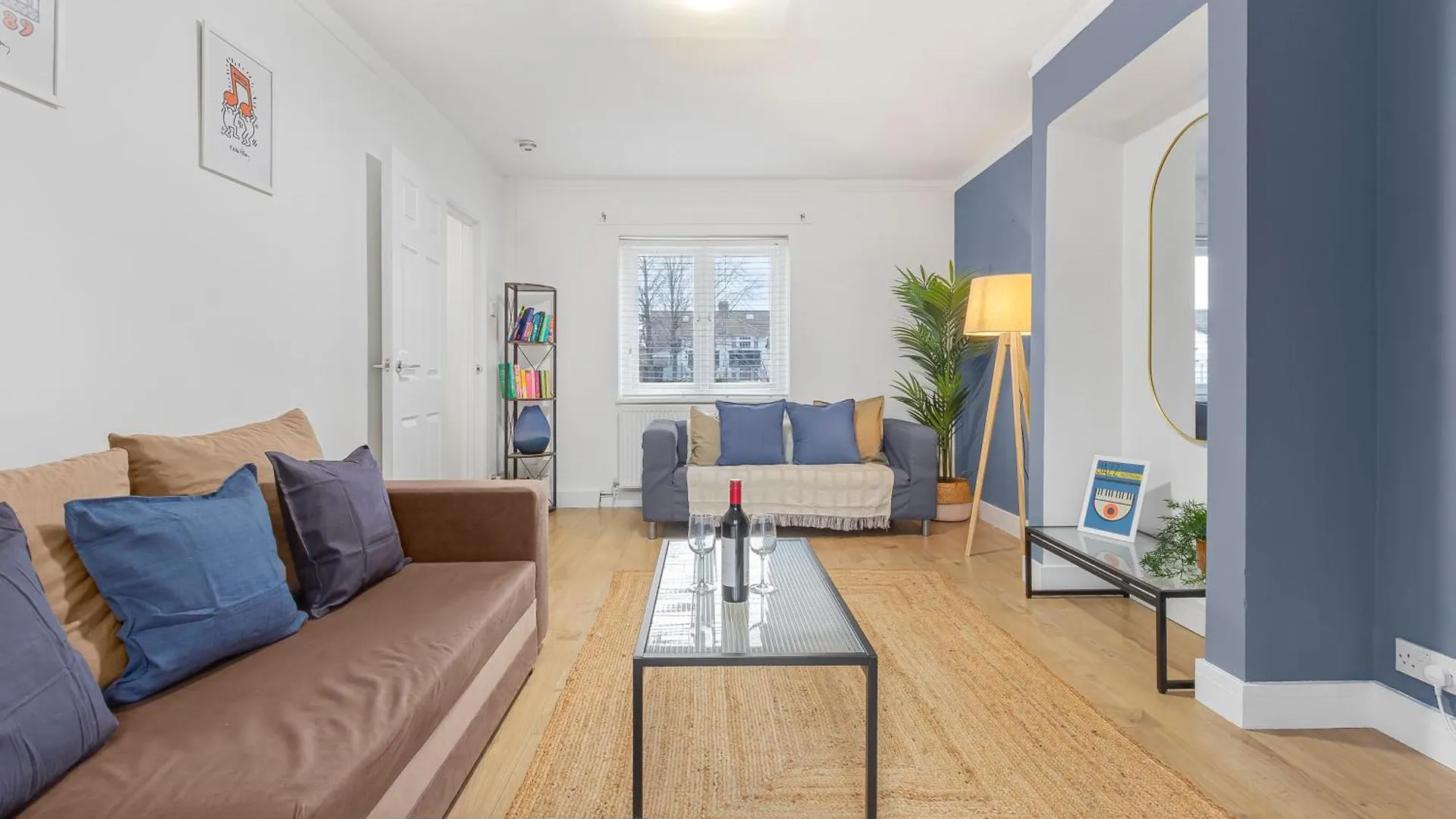 Holiday home Heathrow 3Bdr Home With Free Parking Cranford